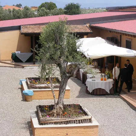 Agriturismo Il Borghetto בית חווה *